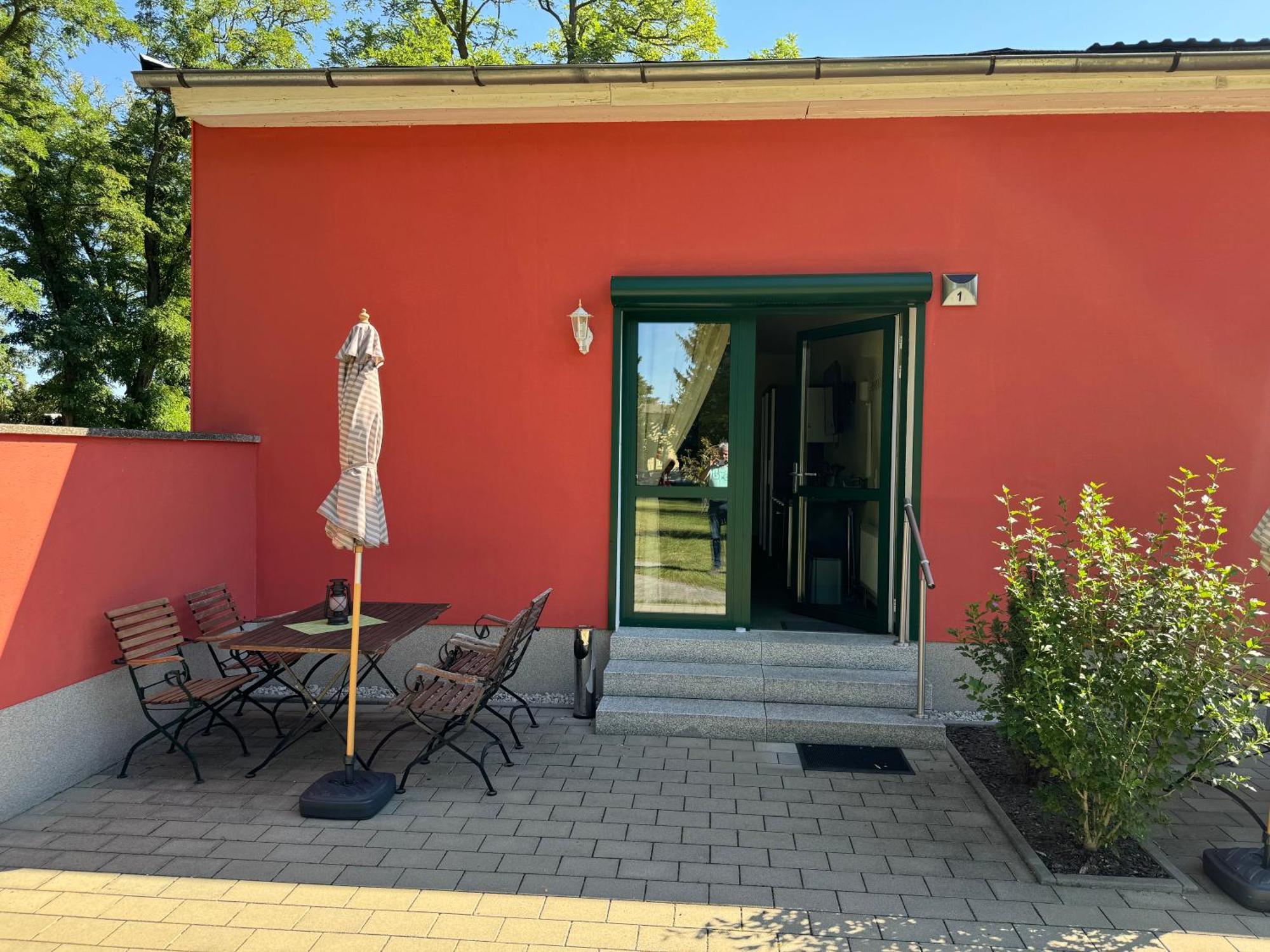 Bed & Breakfast Am Waldguertel Forst  Luaran gambar
