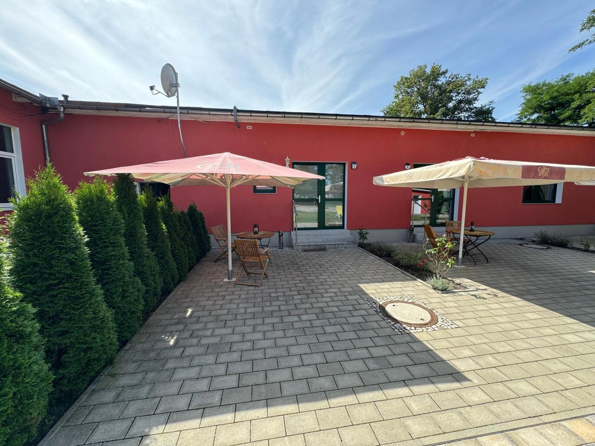 Bed & Breakfast Am Waldguertel Forst  Luaran gambar