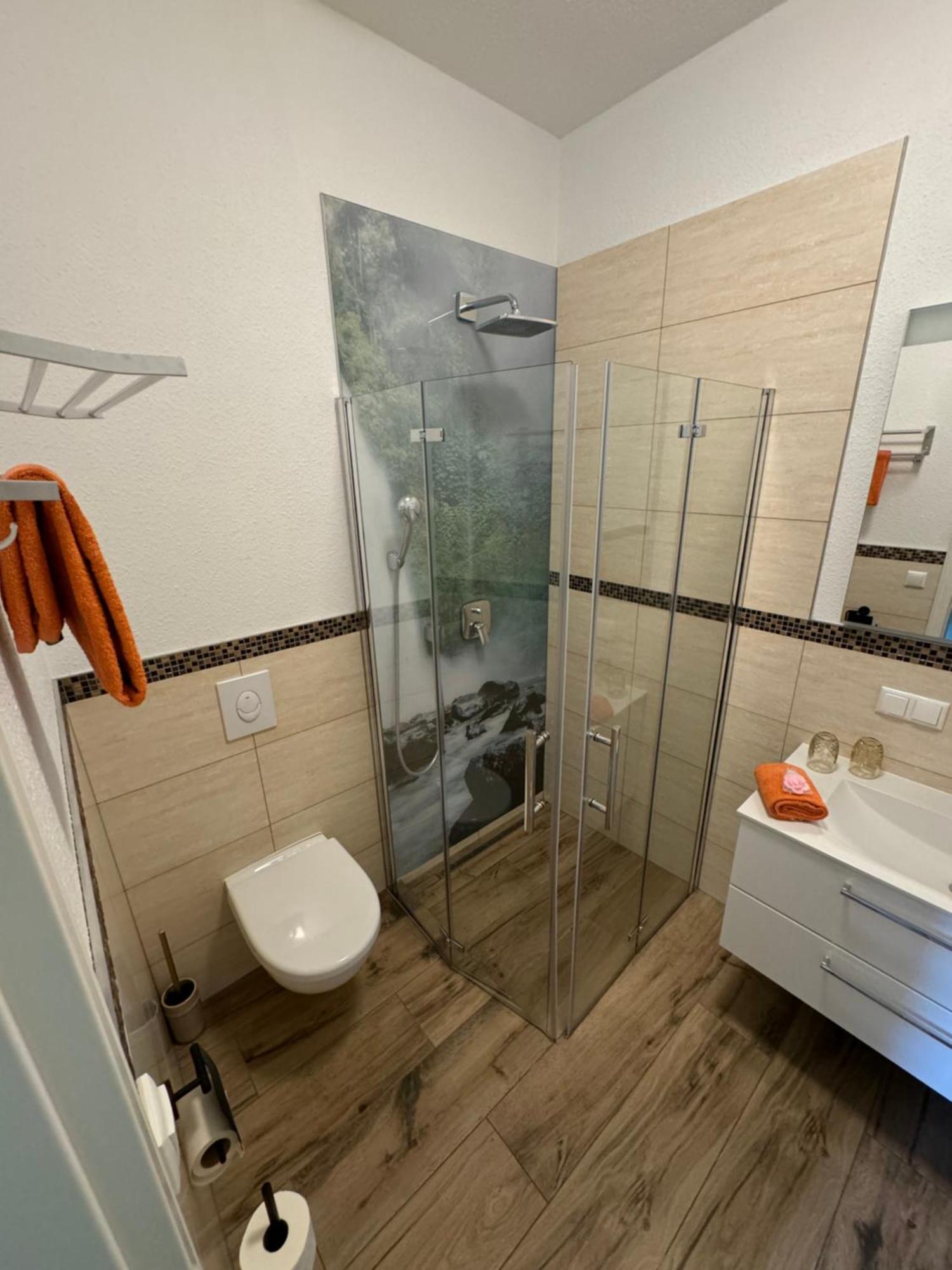 Bed & Breakfast Am Waldguertel Forst  Luaran gambar
